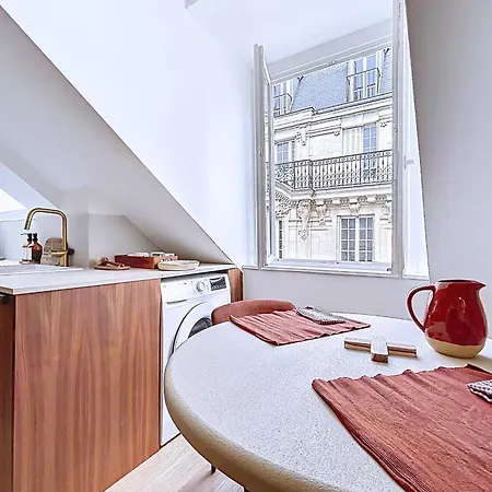 Apartment Charming Flat Near Saint-germain-des-pres Paris
